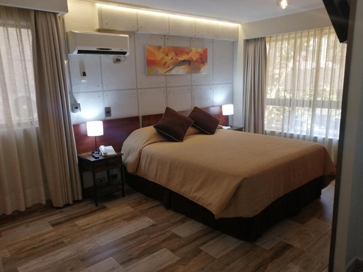 Hotel Diego De Velazquez سانتياغو المظهر الخارجي الصورة